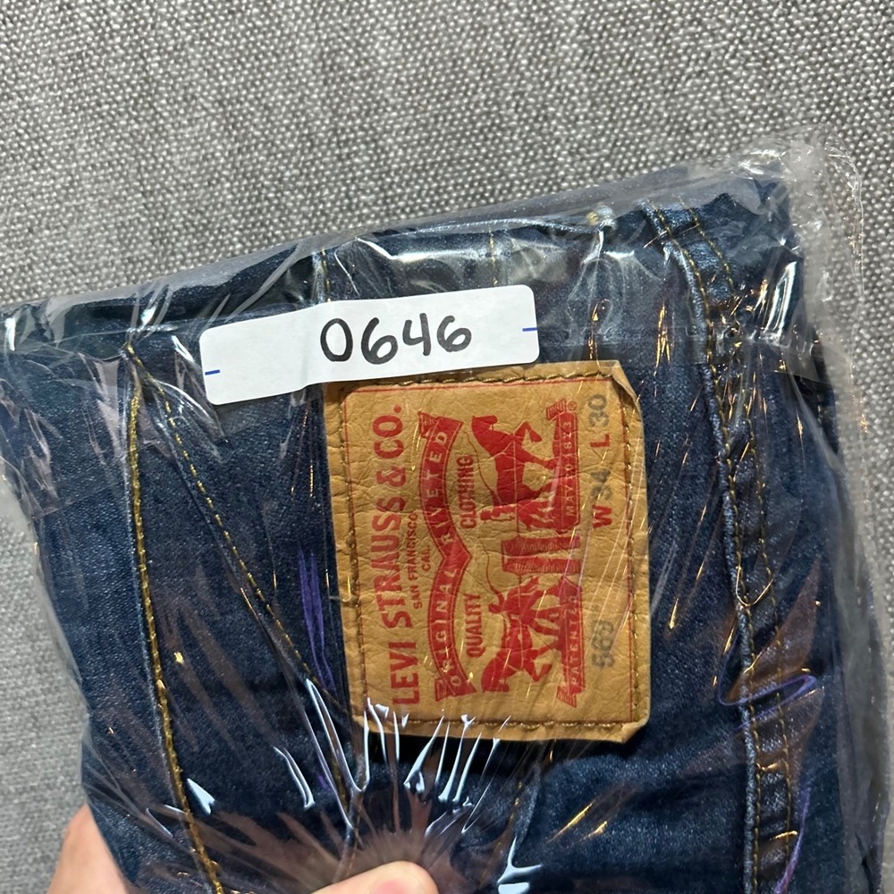 Levi's 569 Loose Straight Jeans Mens 34(36)x30 Blue Medium Wash Baggy Denim - Picture 10 of 10